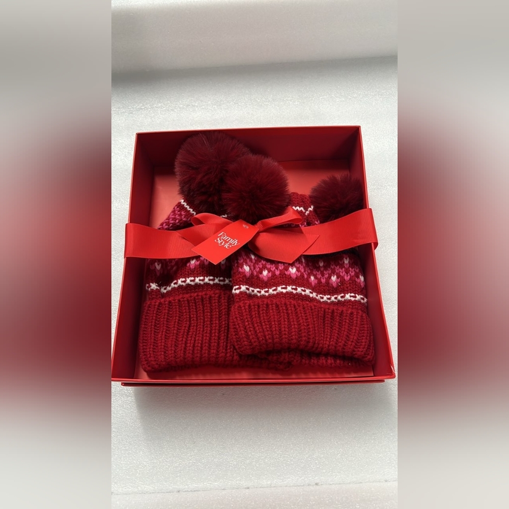 Family Style Mother and Daughter Beanie Gift set